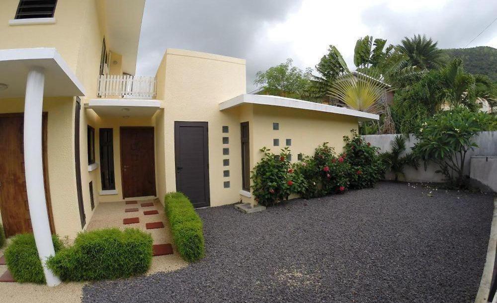 Villa Des Frangipanes La Gaulette Bagian luar foto
